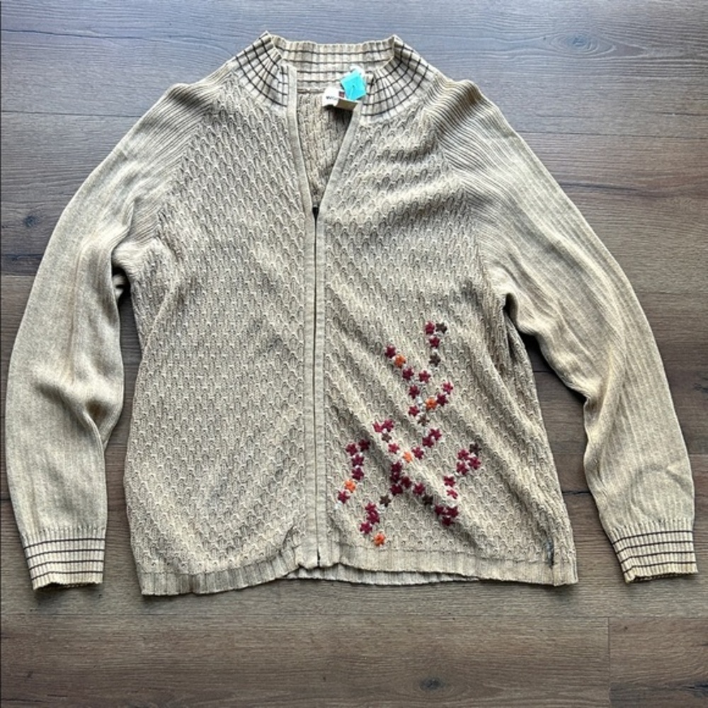 Woolrich Beige Embroidered Women's Sweater ! Medium